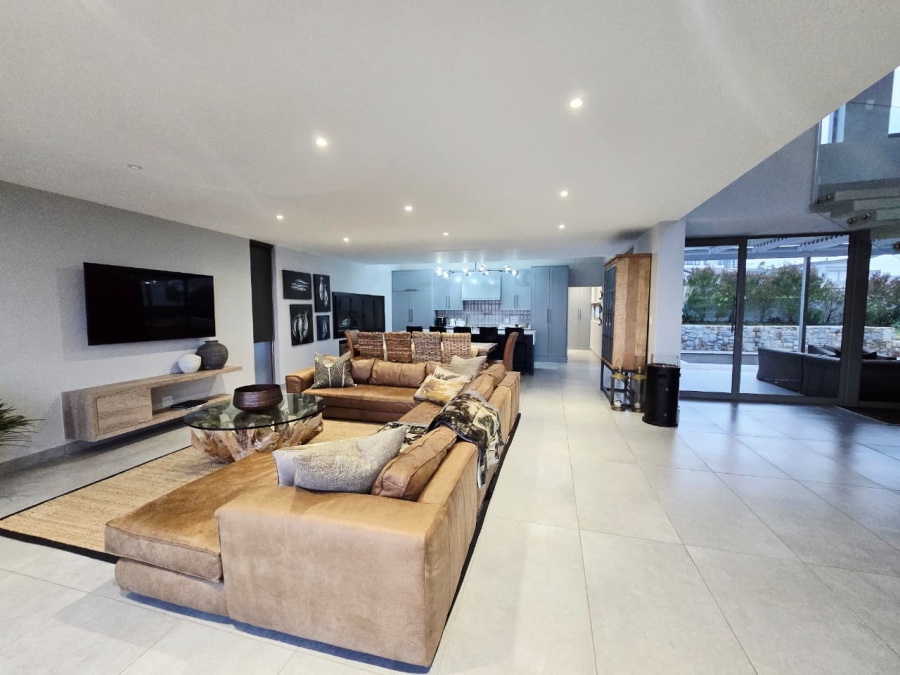 4 Bedroom Property for Sale in Oubaai Western Cape